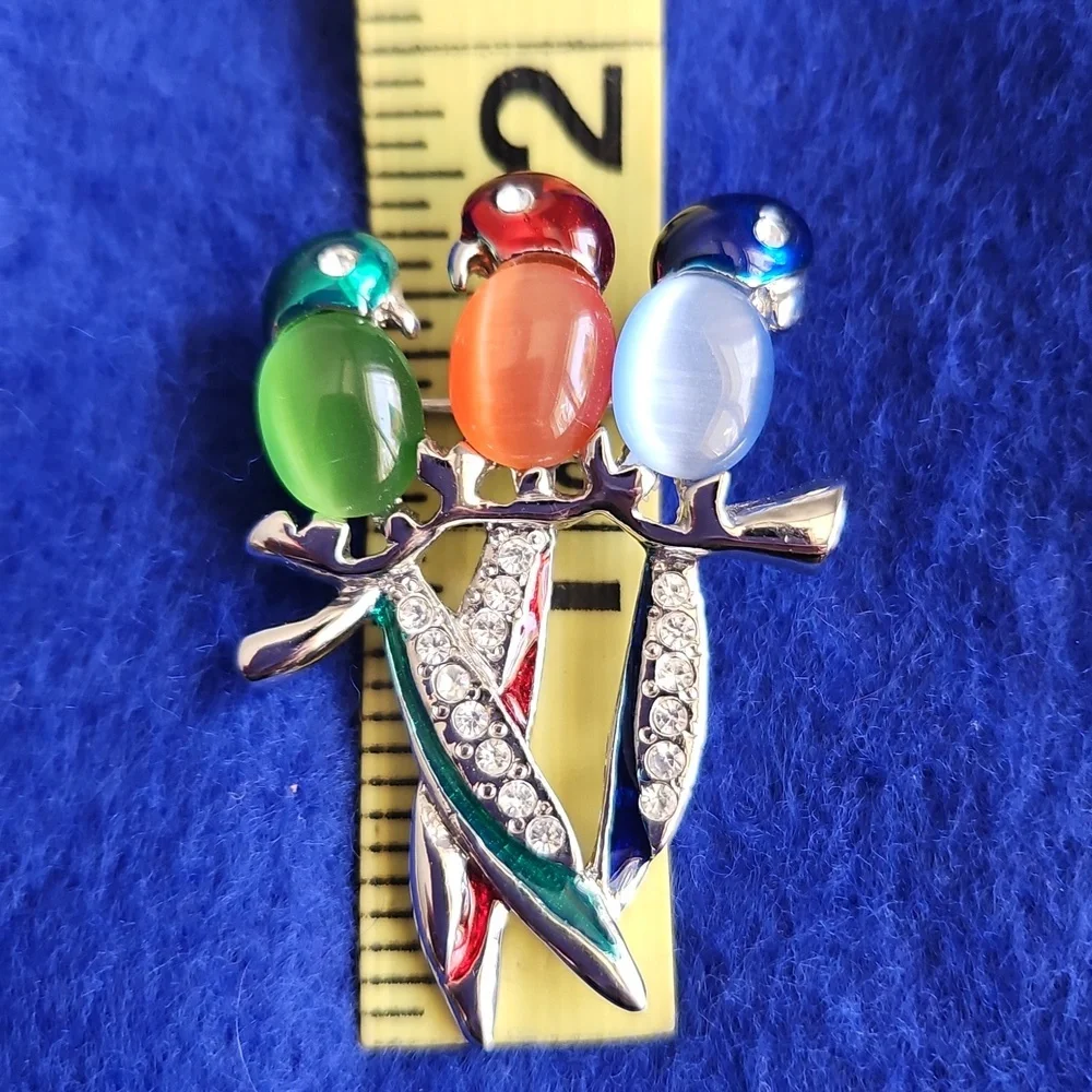 Vintage Jelly Belly And Rhinestones Parrots On A Branch Brooch Silvertone EUC - Picture 6 of 7
